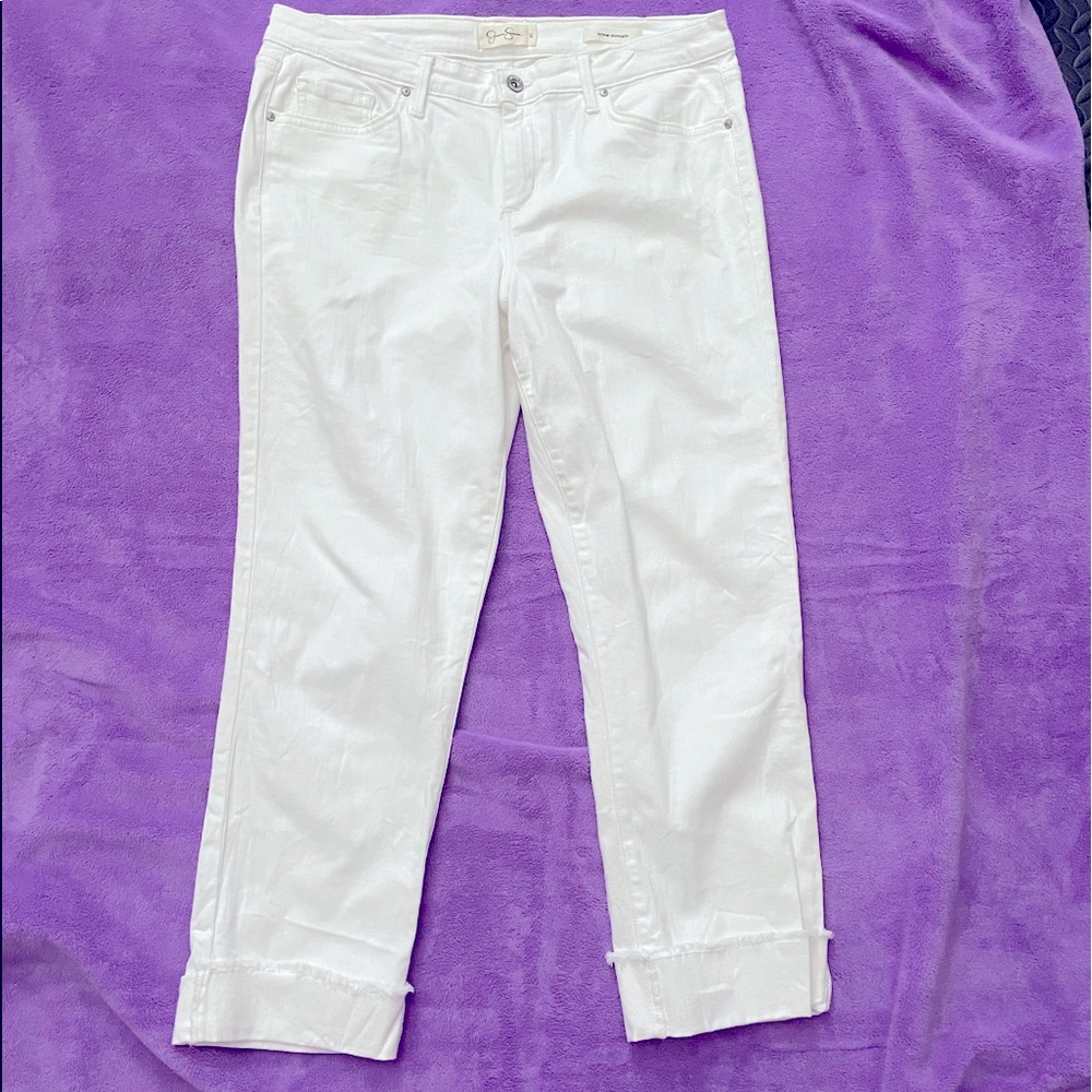 NWOT Jessica Simpson Size 10 (30) Arrow Straight, cropped cuffed jeans.